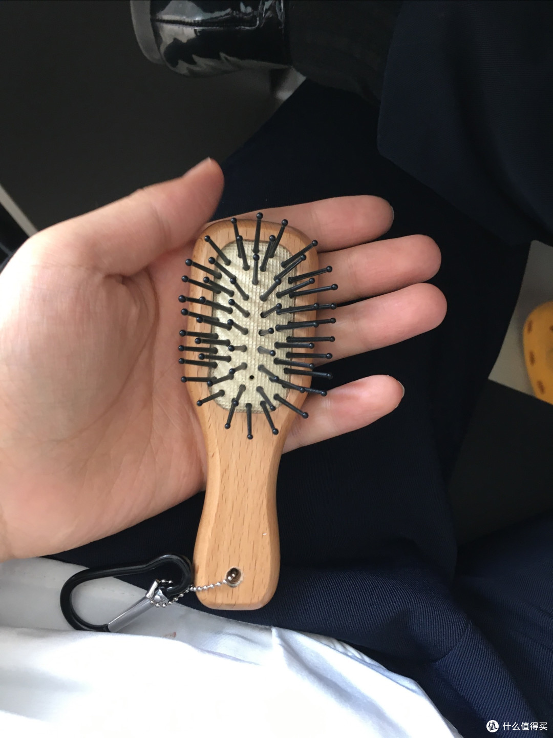 mini梳子挂在包包上刚刚好