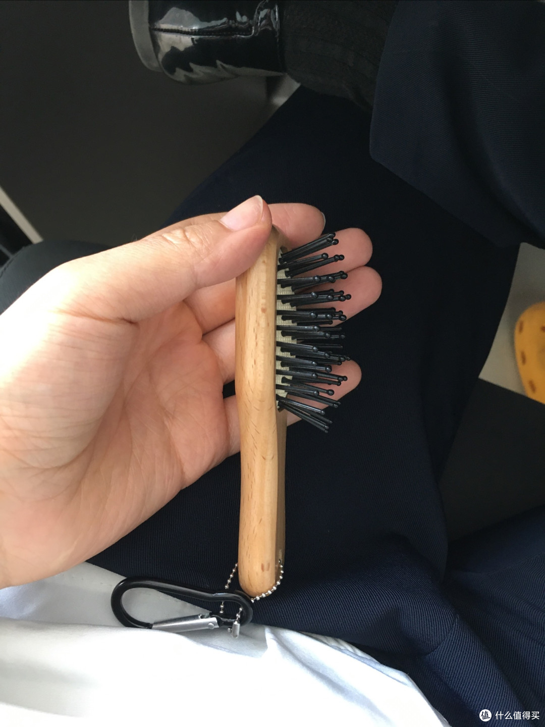 mini梳子挂在包包上刚刚好