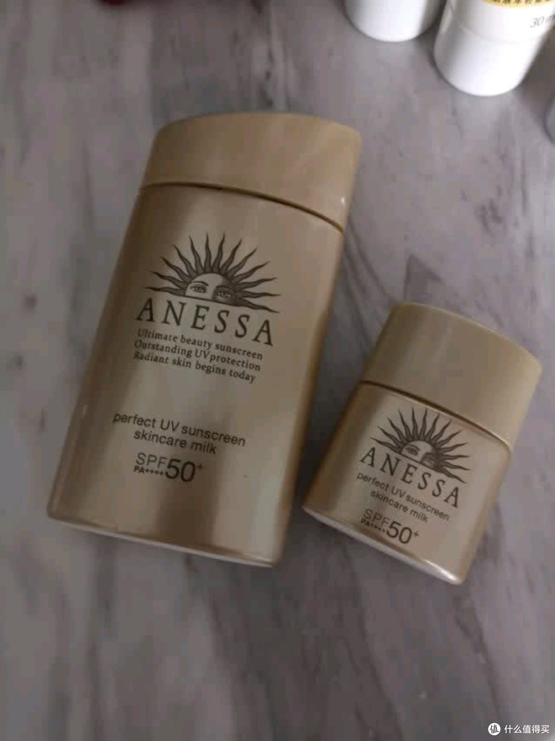 安热沙（Anessa）智感倍护防晒乳20mL小金瓶：高倍防护，智能抗光