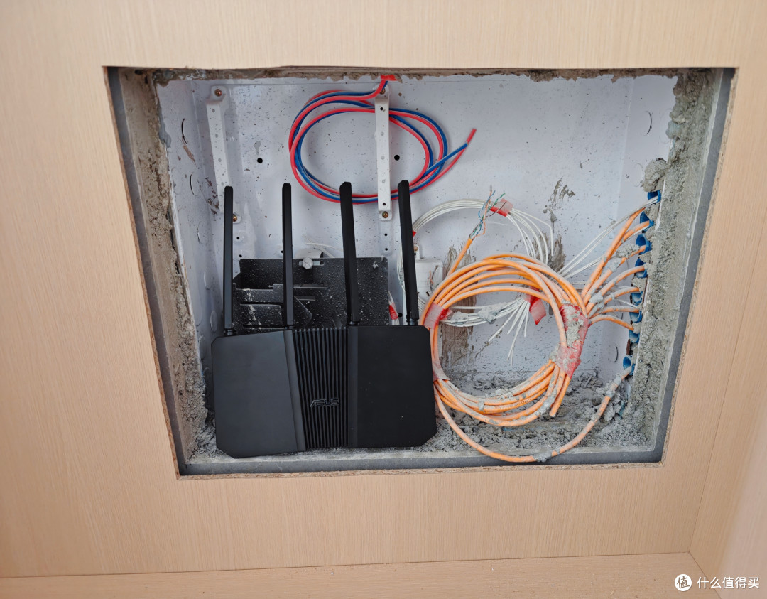我家4室2厅新房网络布线及路由方案，附华硕RT-BE82U路由使用体验