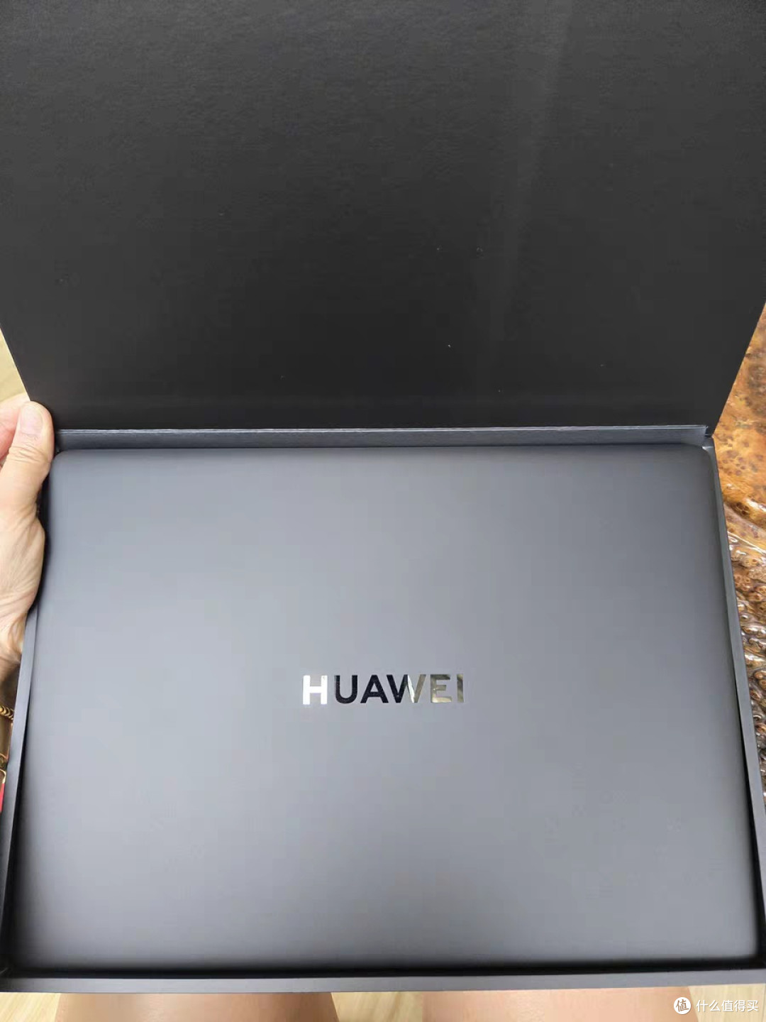 智商税和警告微绒典藏版MateBook X Pro:性能与设计兼备