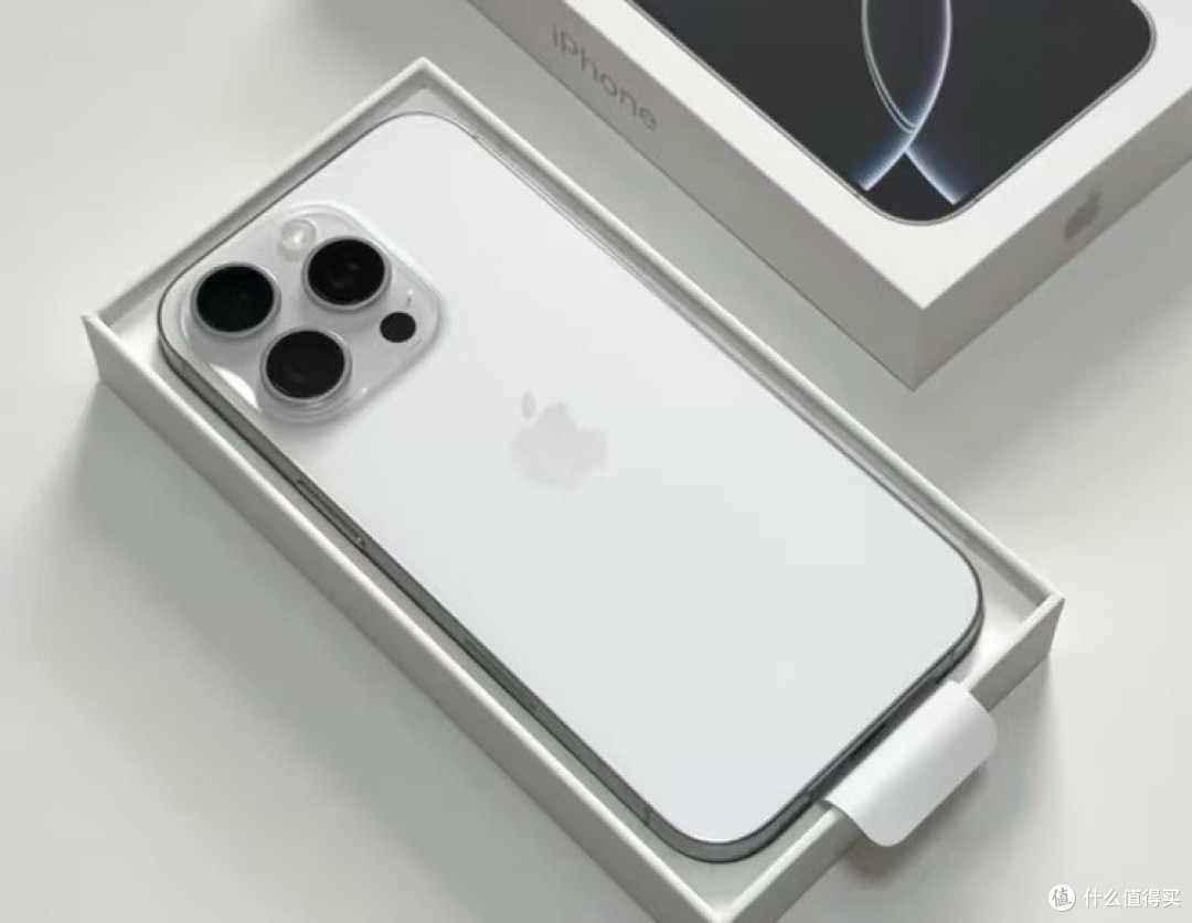 iPhone16 Pro Max跌价2000元,A18Pro+6.9英寸,果粉终于等到了