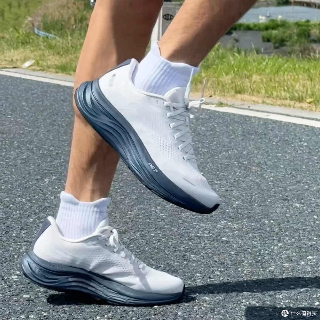 挖到宝!这双慢跑鞋治好了我的跑步“恐惧症”