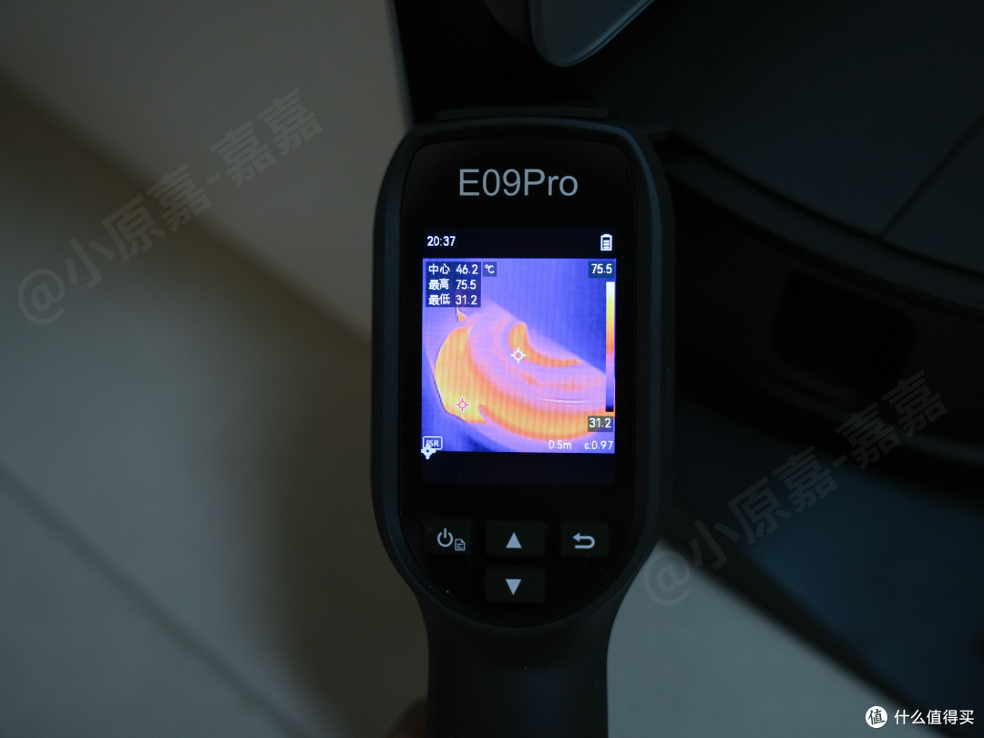 2025石头热门款扫地机实测:石头G30和P20Ultra谁更适合养宠家庭