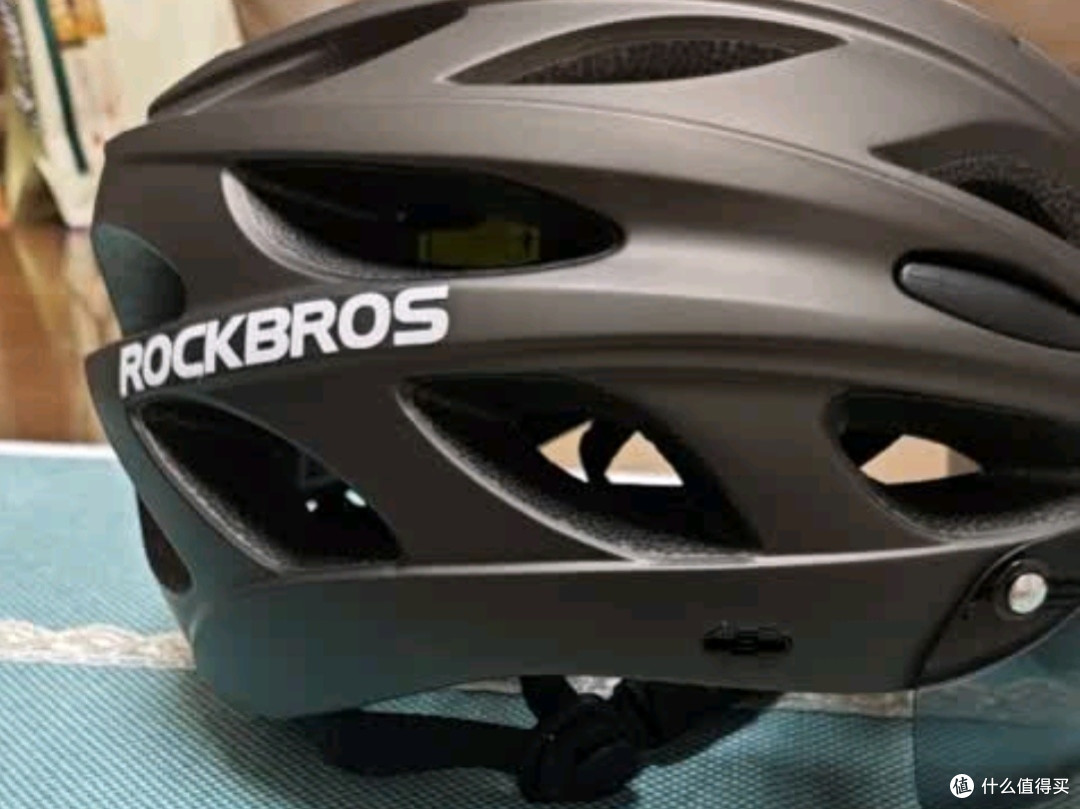 洛克兄弟(ROCKBROS)钛色骑行头盔:安全与炫彩兼具的骑行守护者