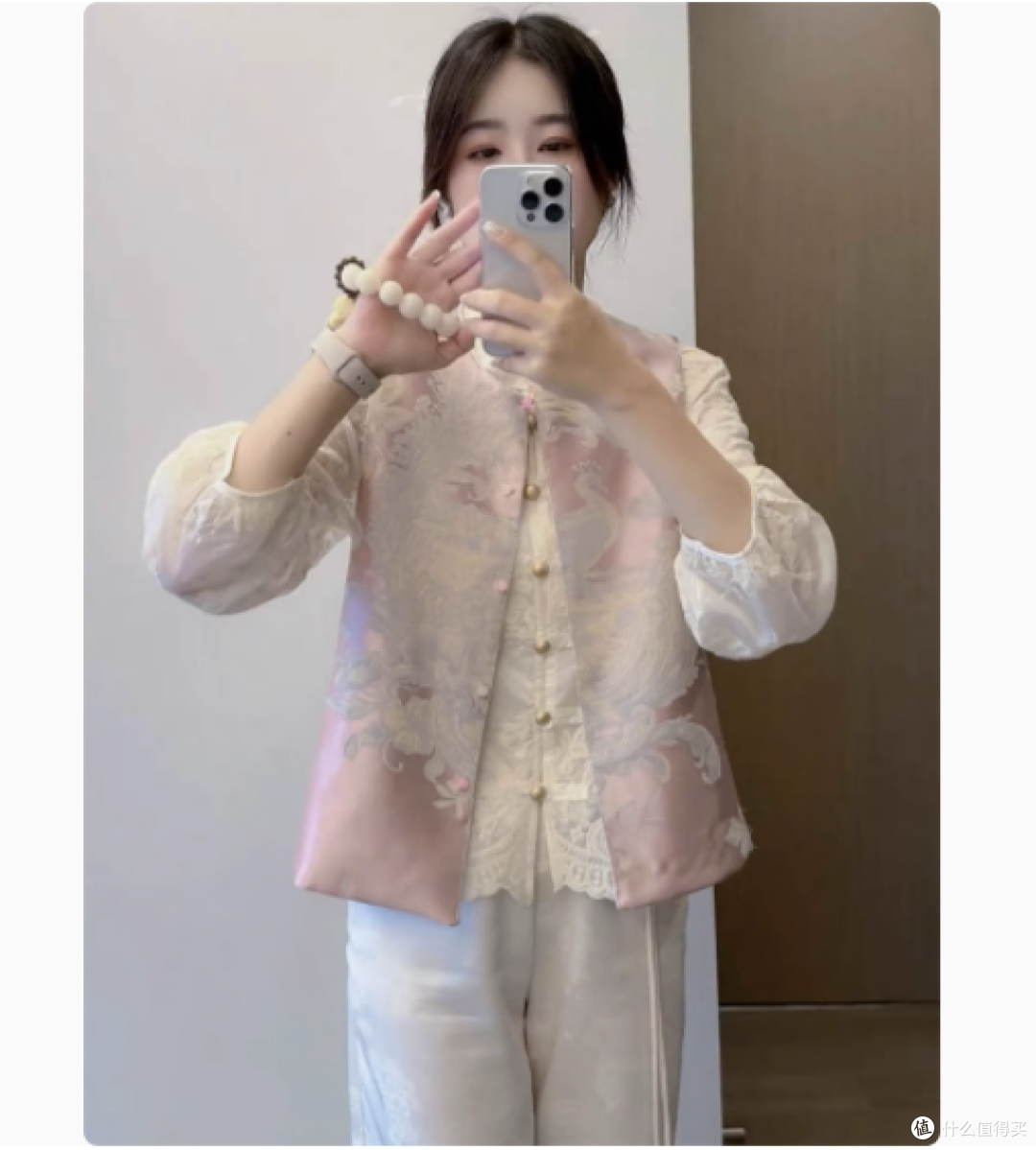 嘉菲梦娜旗舰店:春日新风尚,国风刺绣马夹外套,重塑经典之美
