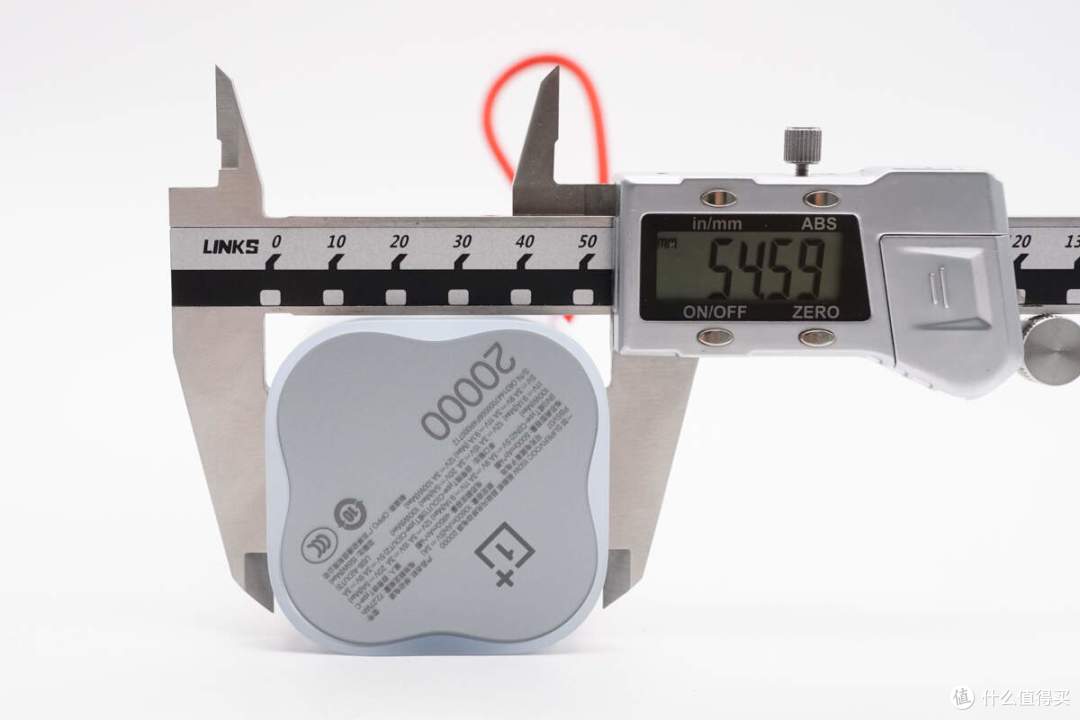 自带USB-C线还配置1A1C接口,一加150W超级闪充移动电源拆解