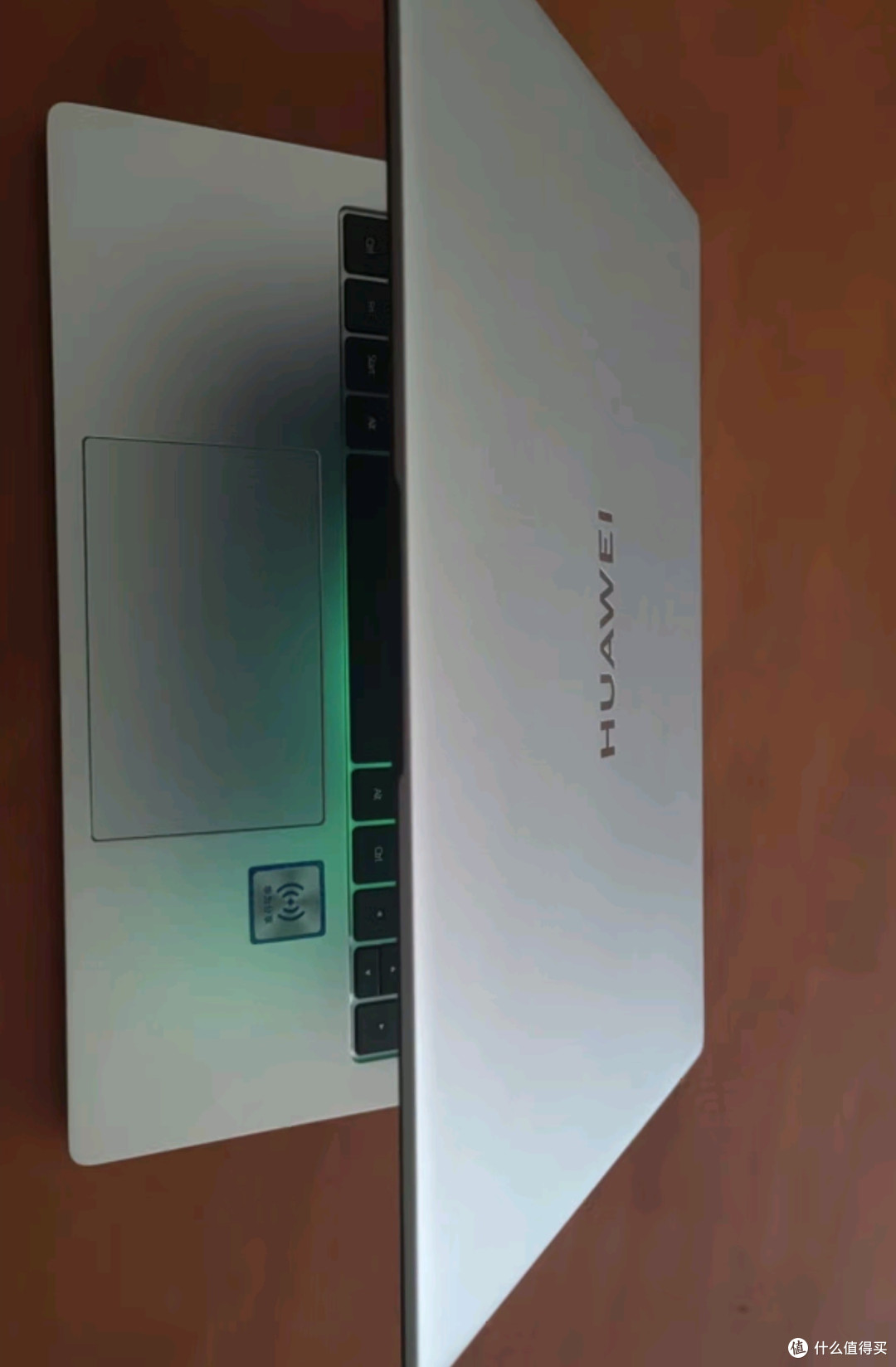 华为MateBook D 14 SE Linux版：20%补贴加持下的商务轻薄本