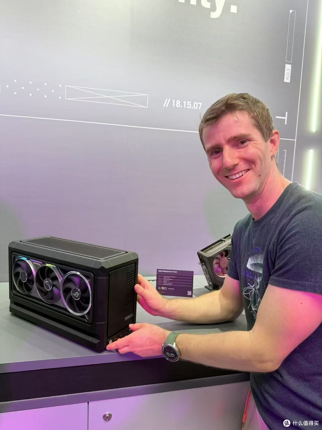 聚焦COMPUTEX 2025 华硕主板创11项超频新纪录!