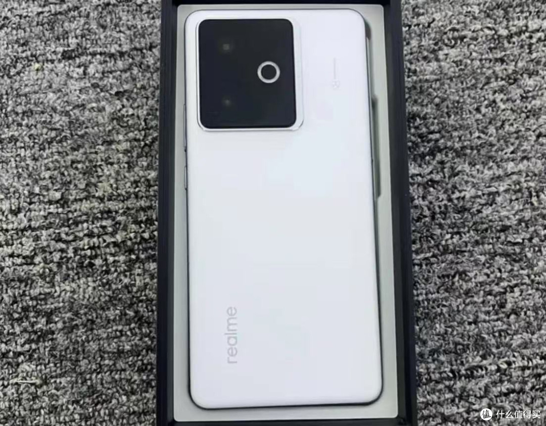 预算2000元手机怎么选?7200mAh+天玑9400+,被低估的“真香机”
