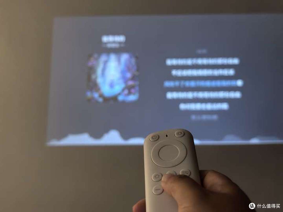2025年618家用投影仪怎么选?大眼橙C2 Air高亮版怎么样?
