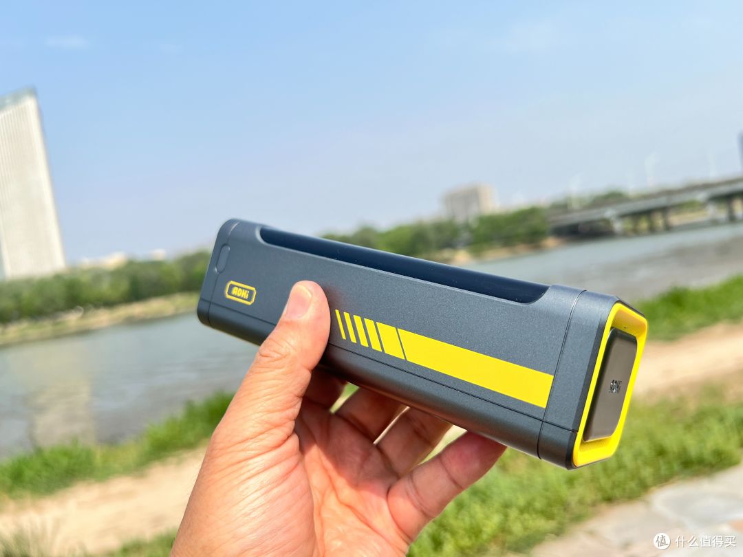 240W+27600mAh,百元挑战千元!Aohi奥海240W星舰能量舱