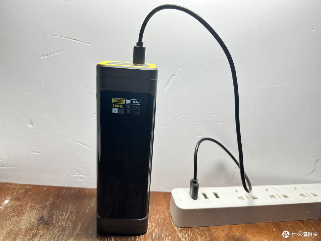 240W+27600mAh,百元挑战千元!Aohi奥海240W星舰能量舱