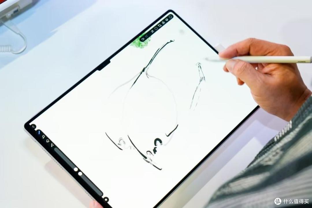 华为天生会画数字艺术展闪耀文博会,助推全民数字创作热潮