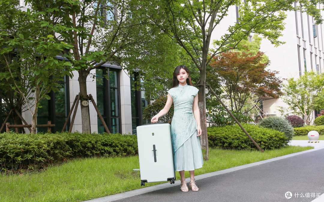 好物集合帖|扫地机器人、油烟机、人体工学椅、拉杆箱,用得上头