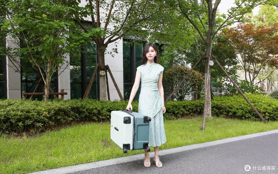 好物集合帖|扫地机器人、油烟机、人体工学椅、拉杆箱,用得上头