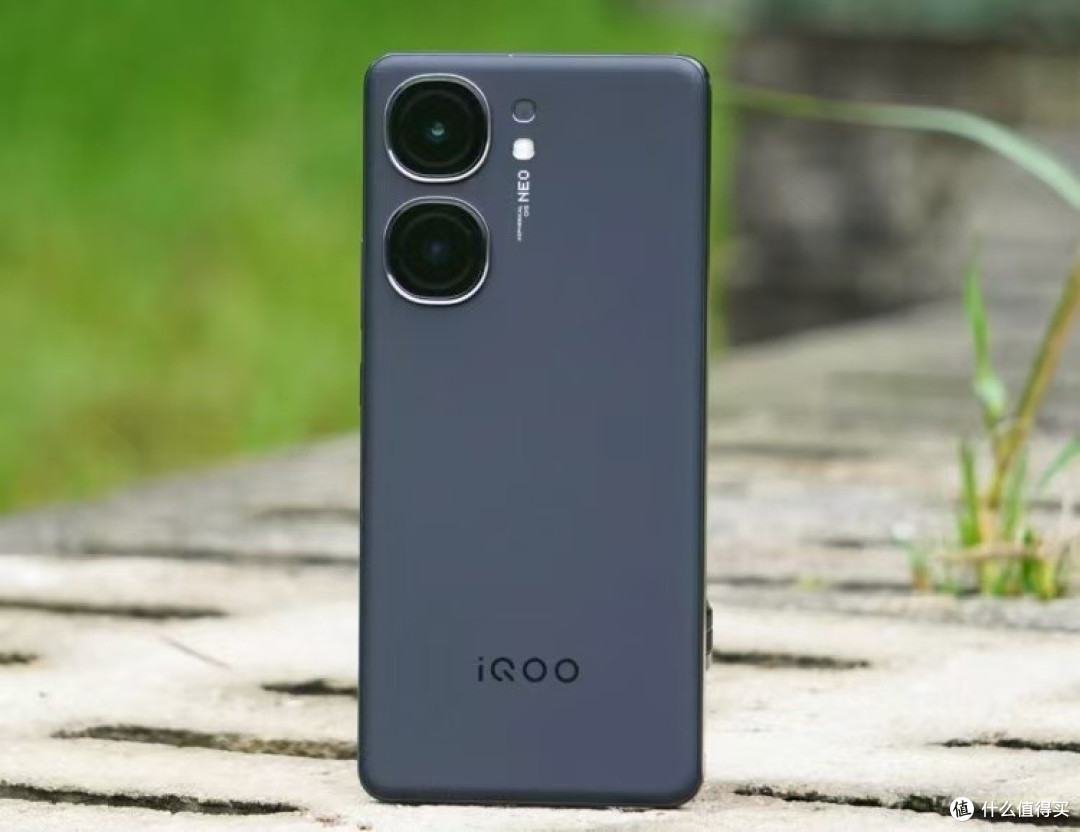 从3299元跌至1852元,120W+骁龙8Gen3,从高端市场跌至低端市场