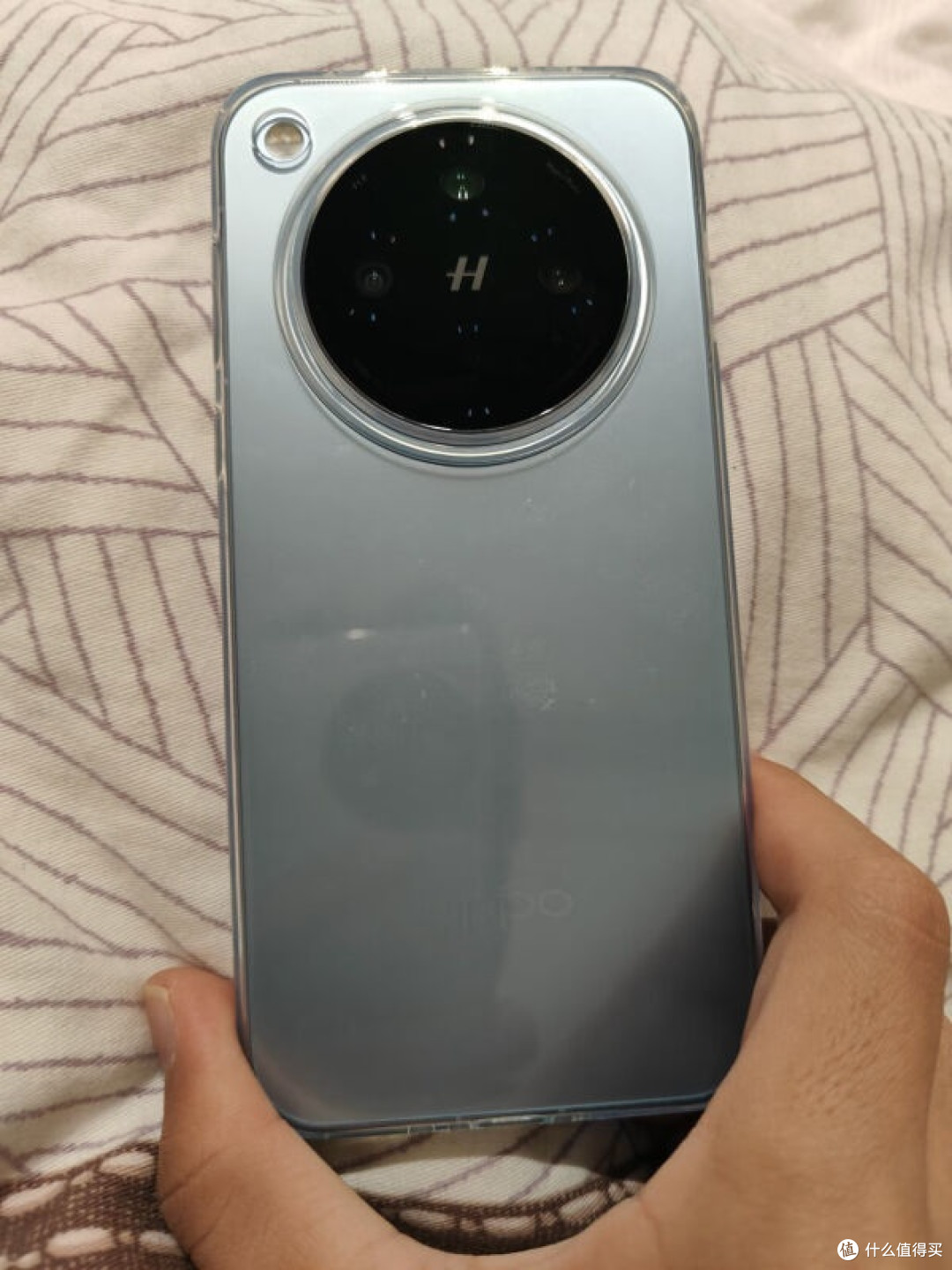 我说句实话吧，其实现在安卓手机还真没有能平替苹果手机的。