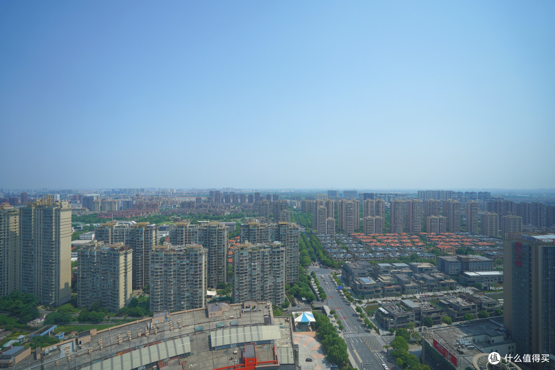 现代地标建筑里的红色国风 - 嘉兴希尔顿酒店 行政套房体验