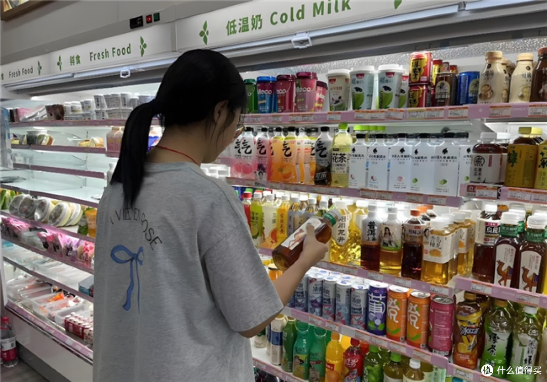 高香高质价,小罐茶无糖茶瞄准Z世代健康茶饮市场