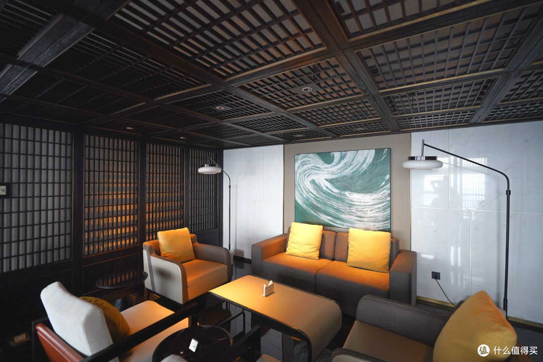 现代地标建筑里的红色国风 - 嘉兴希尔顿酒店 行政套房体验
