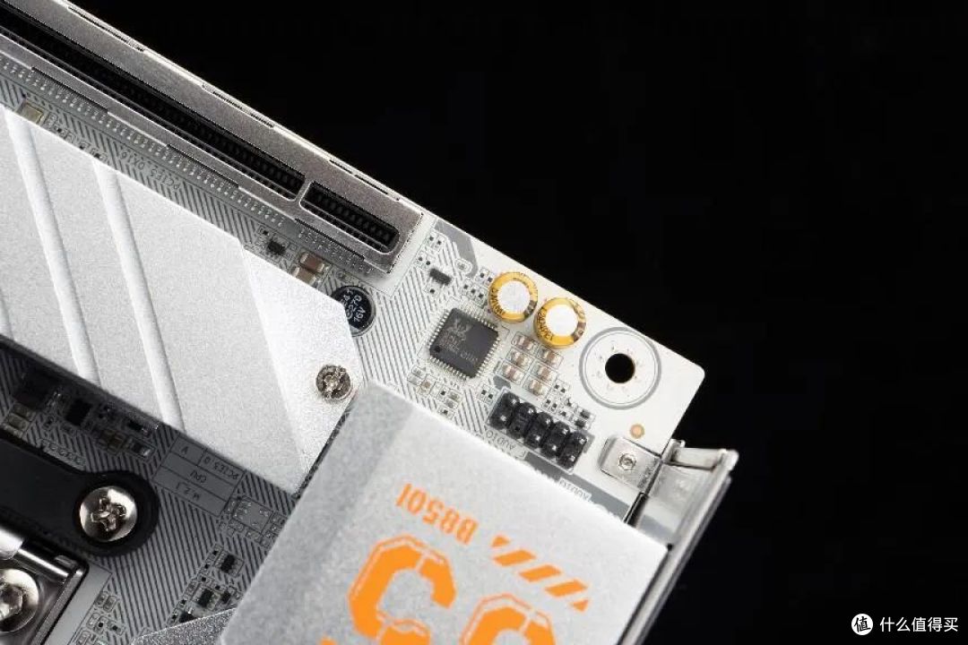 锐龙小钢炮——七彩虹CVN B850I GAMING FROZEN登陆舰测试