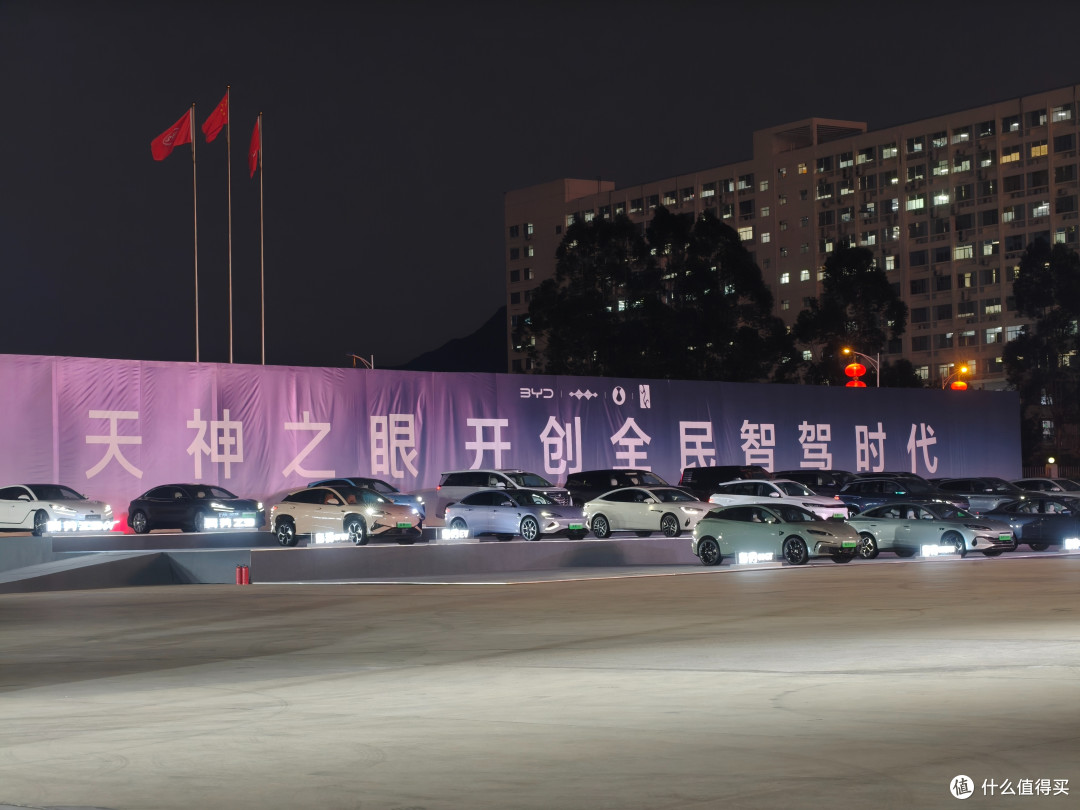 断档领先了！比亚迪4月智驾车型销量超21万，全民普及已初见成效