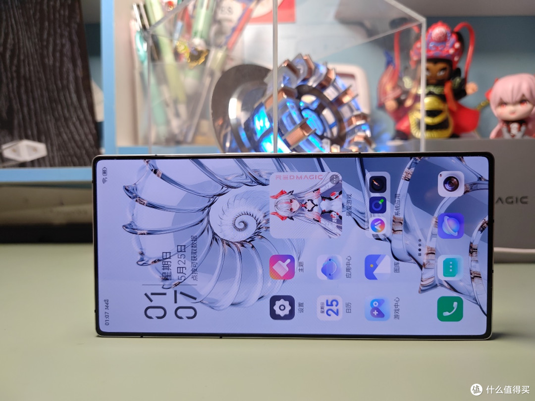 红魔10S Pro+氘锋银翼版:游戏手机开始重新定义移动体验边界