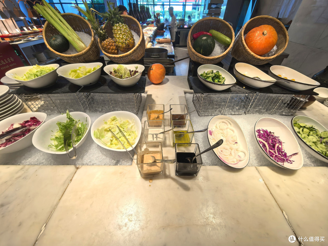 现代地标建筑里的红色国风 - 嘉兴希尔顿酒店 行政套房体验