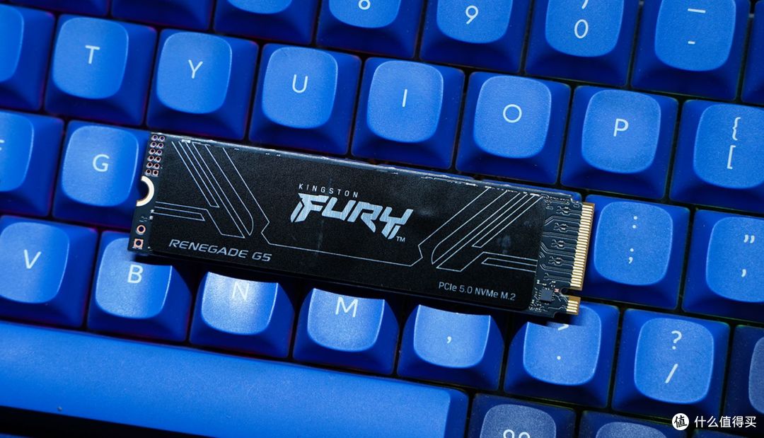 地表最强PCIe 5.0 SSD！ 金士顿FURY Renegade G5旗舰评测