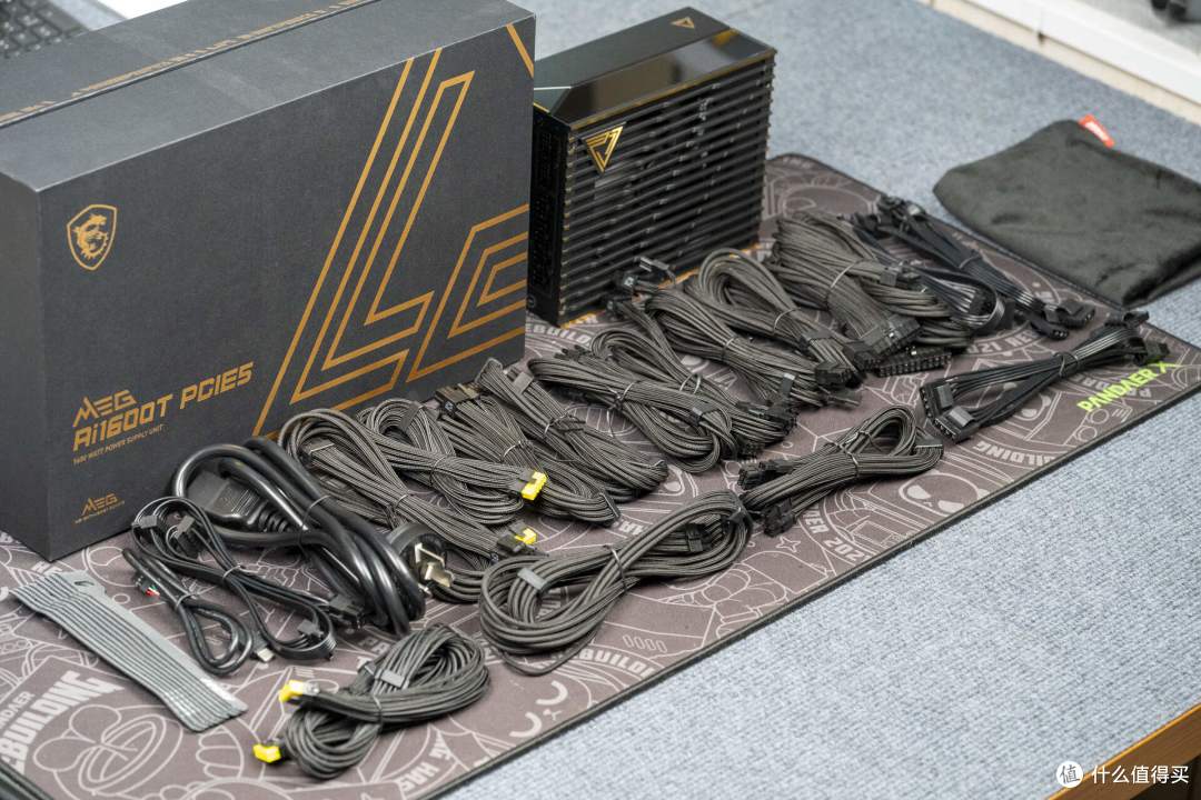 微星 MEG Ai1600T PCIE5 电源评测:高端玩家的新宠儿