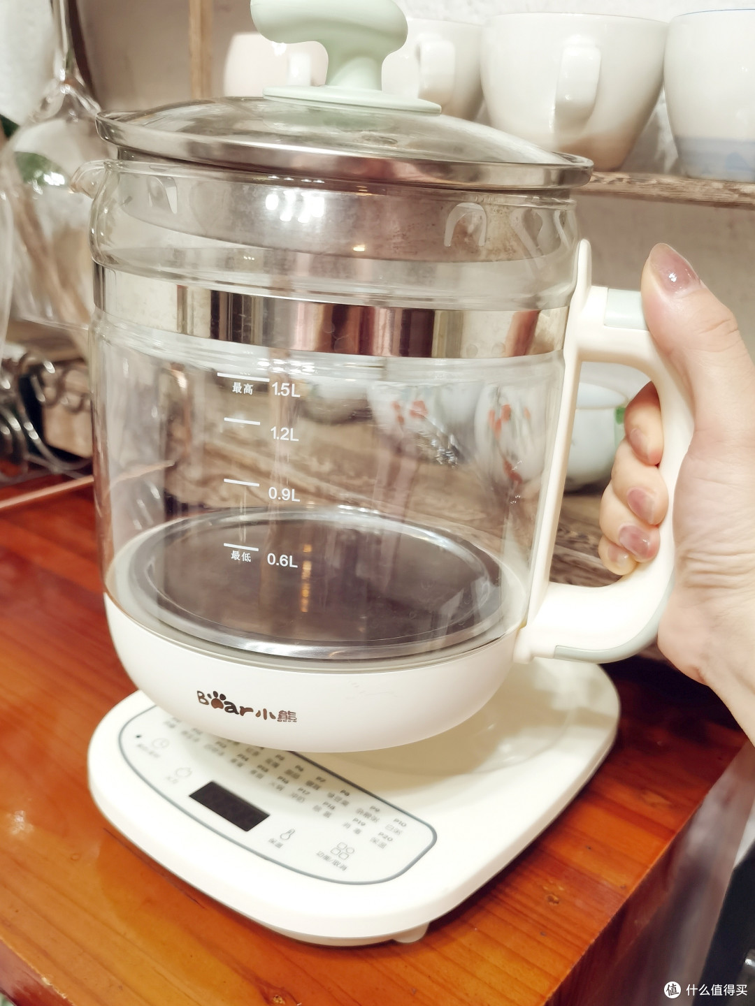 健康养生的得力助手:养生壶与空气炸锅