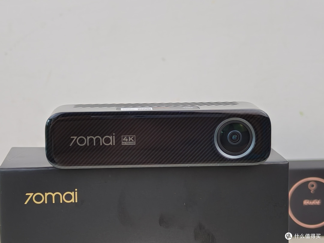 70迈M800行车记录仪:目前行车记录仪中的六边形战士!