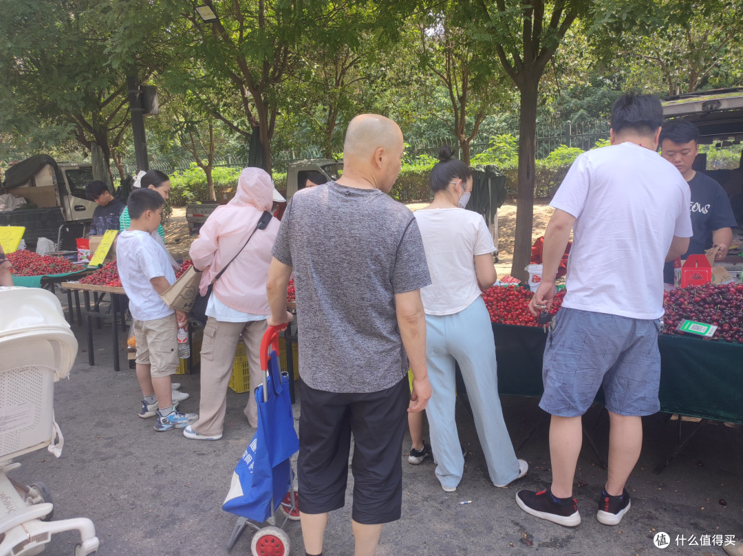 周六的三桥大集