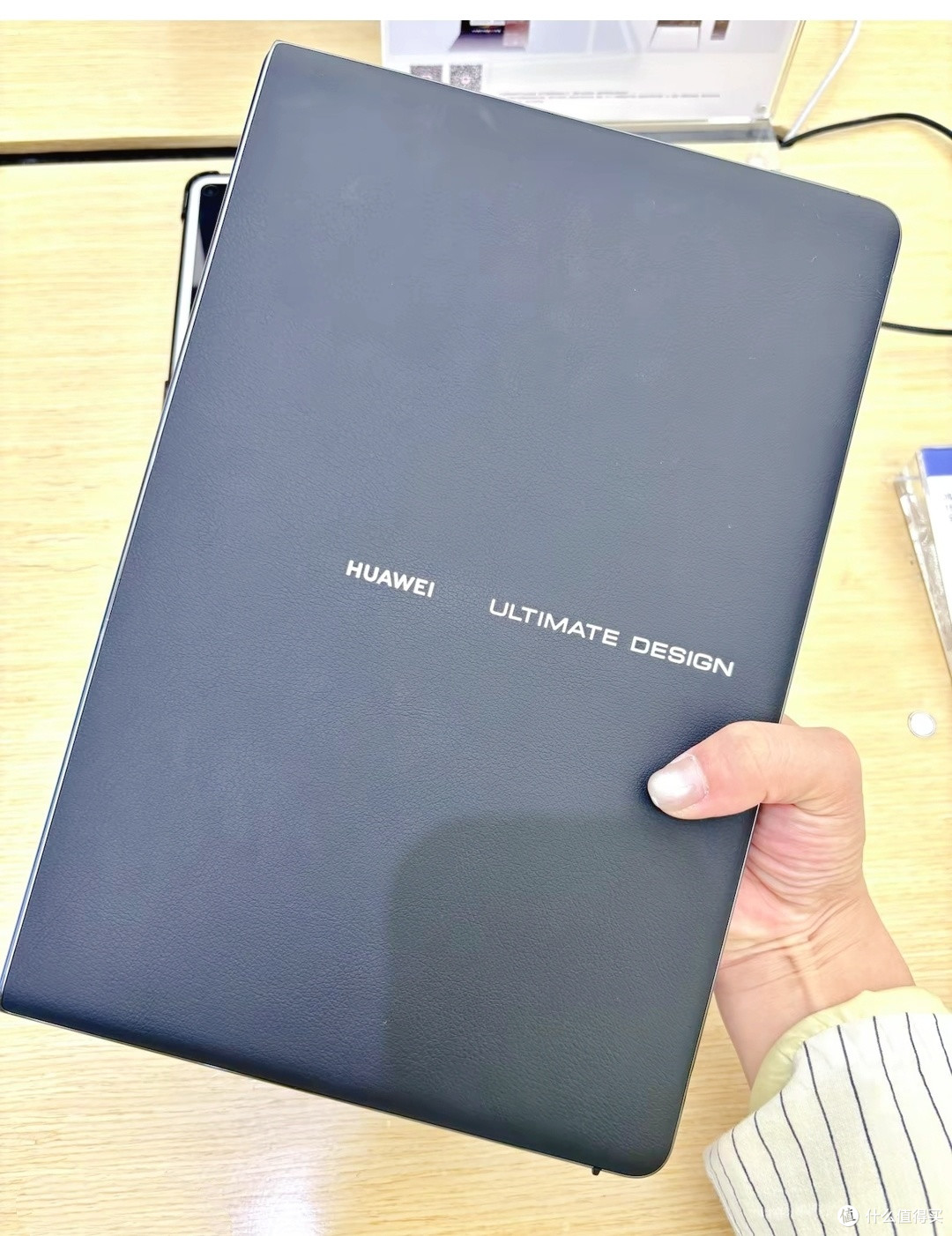 23999 元起的华为 MateBook Fold非凡大师：性价比几何？值不值得冲？
