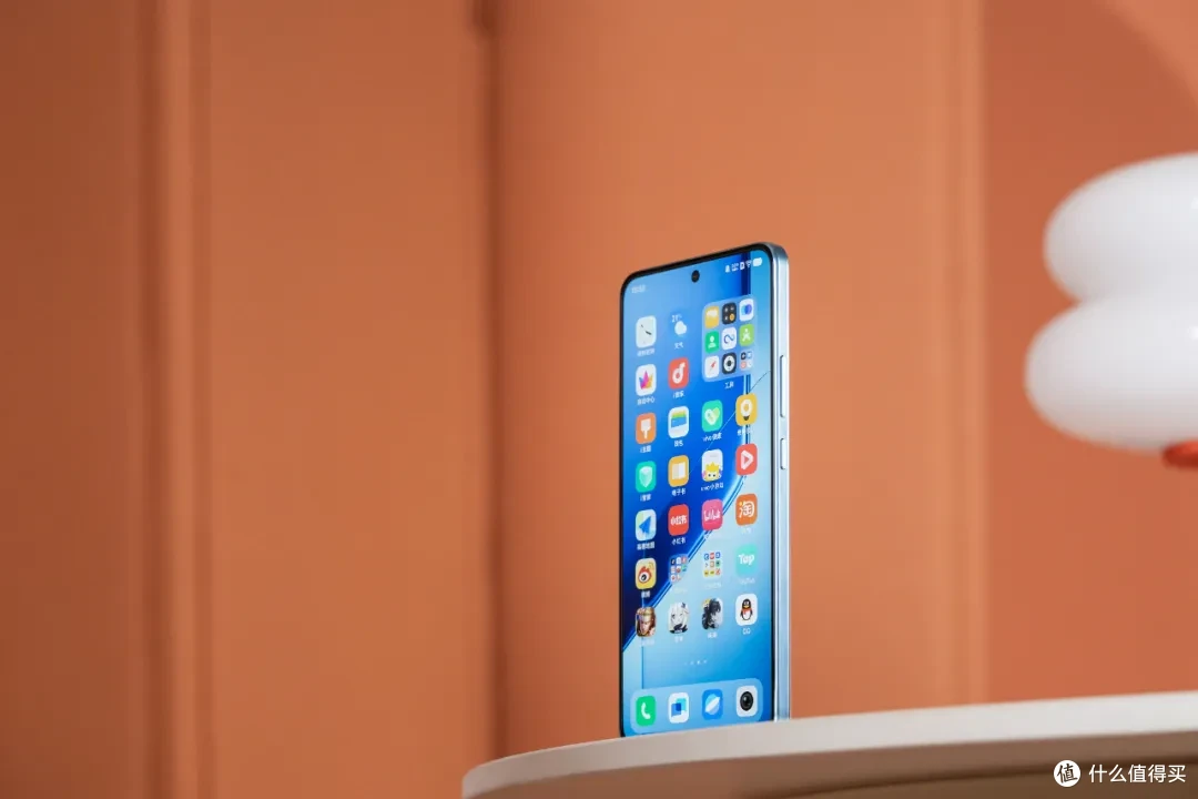 iQOO Neo10 Pro+测评:三杯齐聚怎么选?