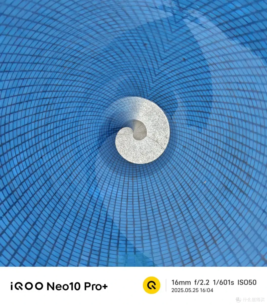 iQOO Neo10 Pro+测评:三杯齐聚怎么选?
