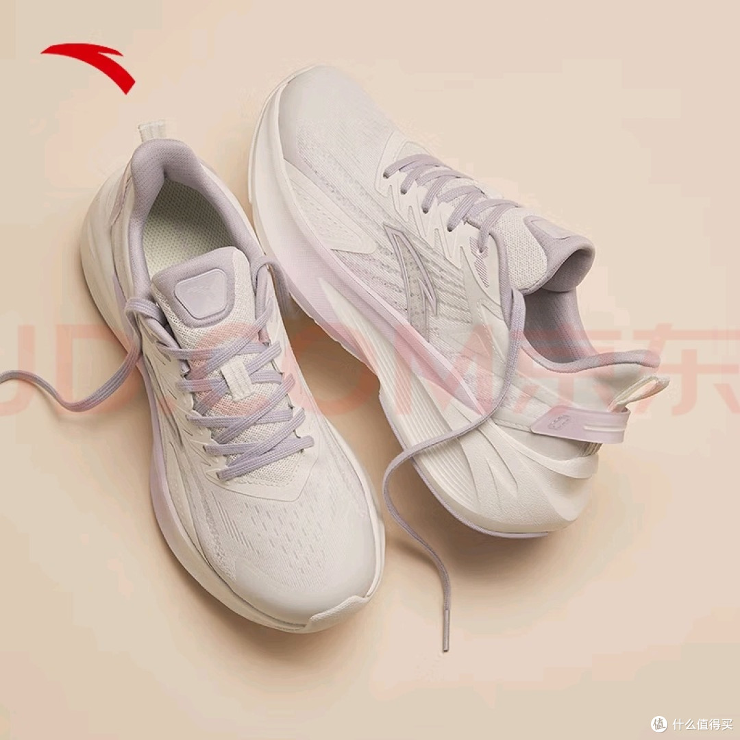 安踏毒刺5女款:透气轻盈夏季运动鞋