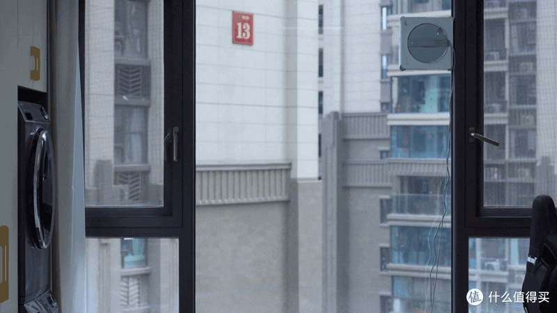贴边又抠角，治愈强迫症，科沃斯窗宝W2S死磕窗户最后1mm
