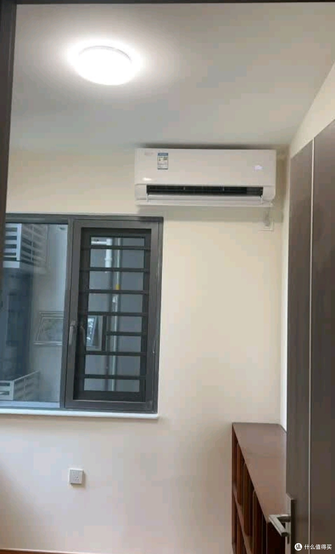 美的空调 大1.5匹 酷省电 新一级能效 变频冷暖 省电壁挂式卧室挂