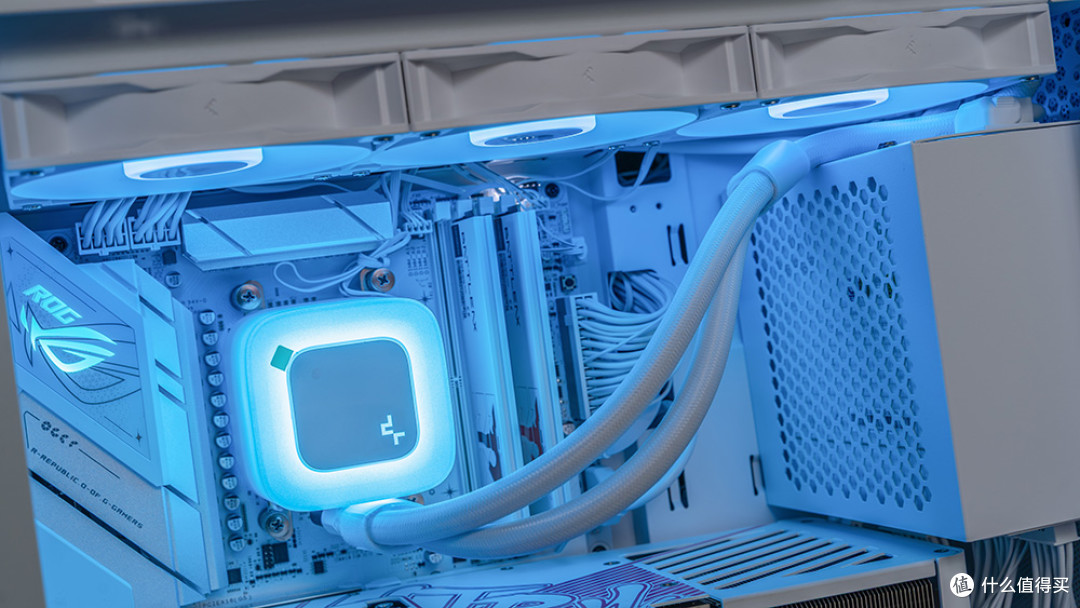 618纯白高端装机：9800X3D+华硕ROG B850小吹雪+D5 6400 48G+5080
