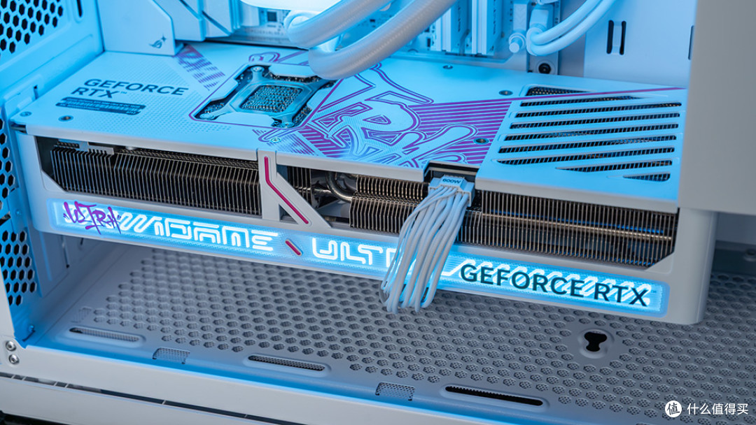 618纯白高端装机：9800X3D+华硕ROG B850小吹雪+D5 6400 48G+5080