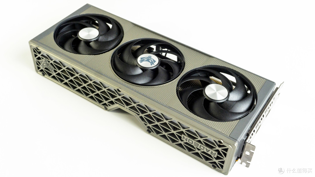 蓝宝石 NITRO 氮动 RX 9060 XT OC 16GB 显卡开箱