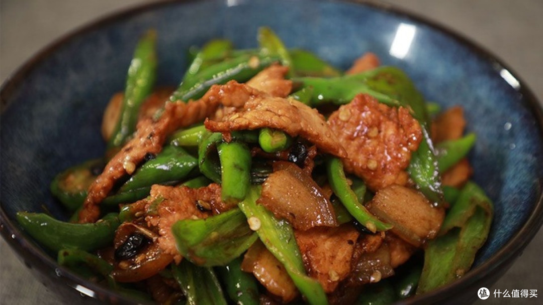 一年狂卖6亿份!这道“土掉渣”的菜,让北上广白领排队3小时疯抢