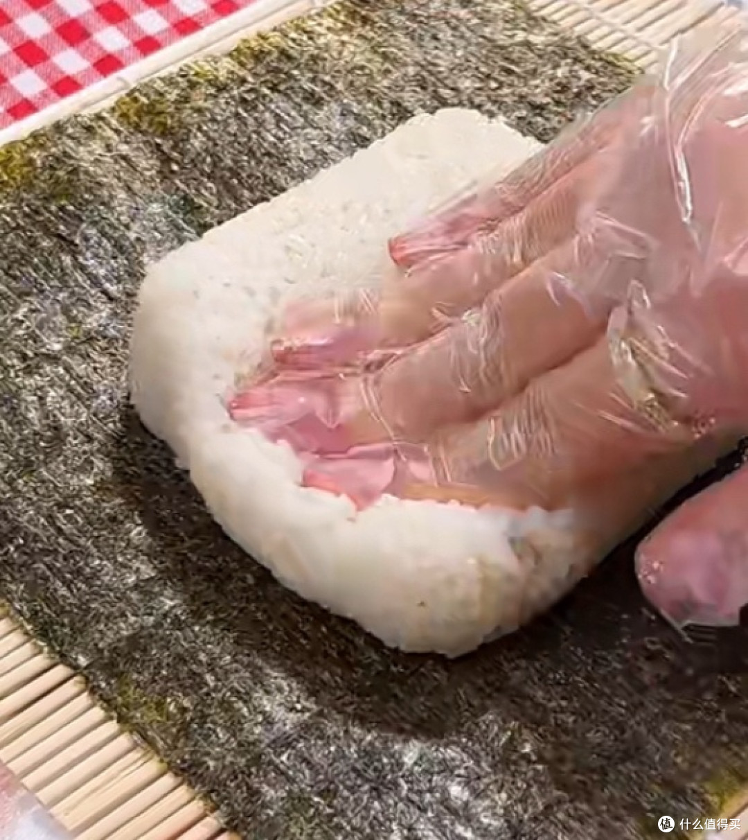 经典紫菜包饭:简单食材里的幸福滋味