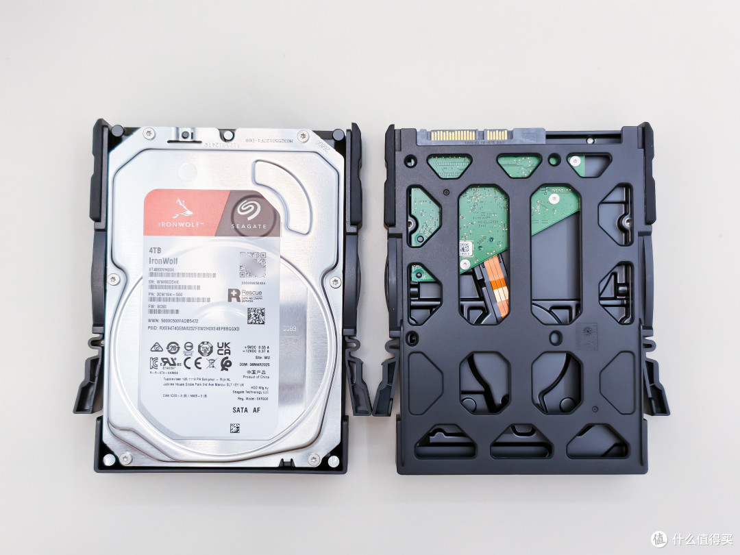 数码小白也能玩转NAS,绿联DH4300 Plus巨好用!