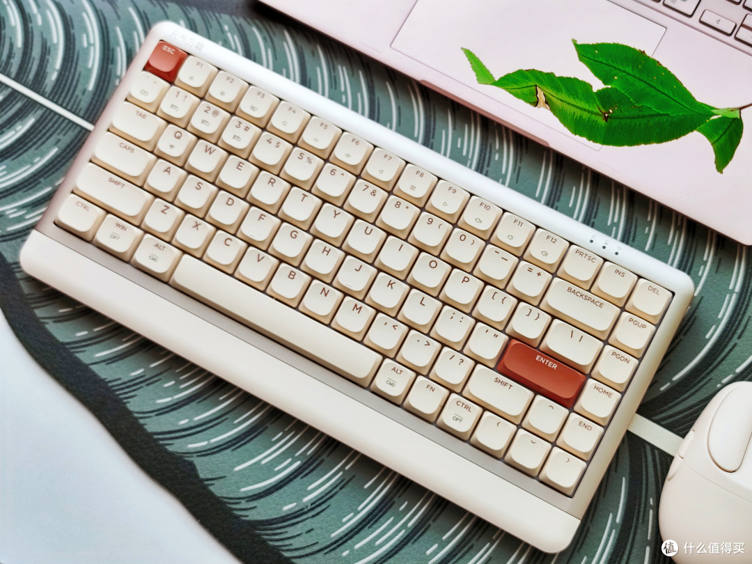 拒绝职场EMO！矮轴软弹+萌系颜值，元气方糖键鼠打工人的治愈套装