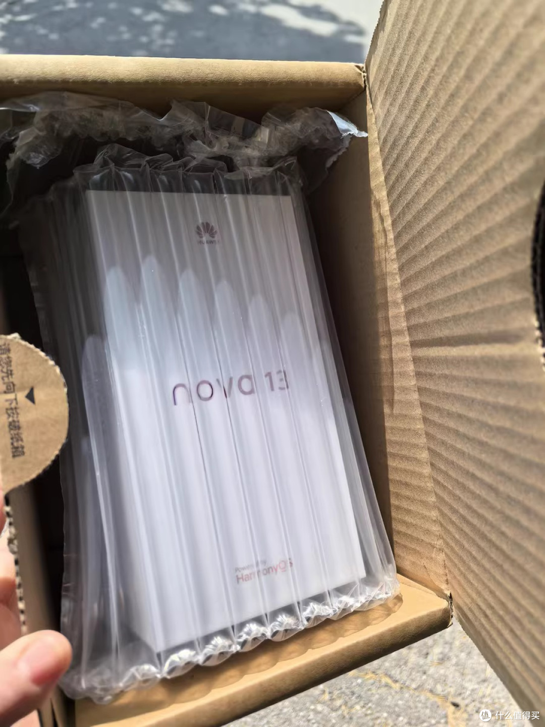 华为nova 13：时尚设计与全能影像
