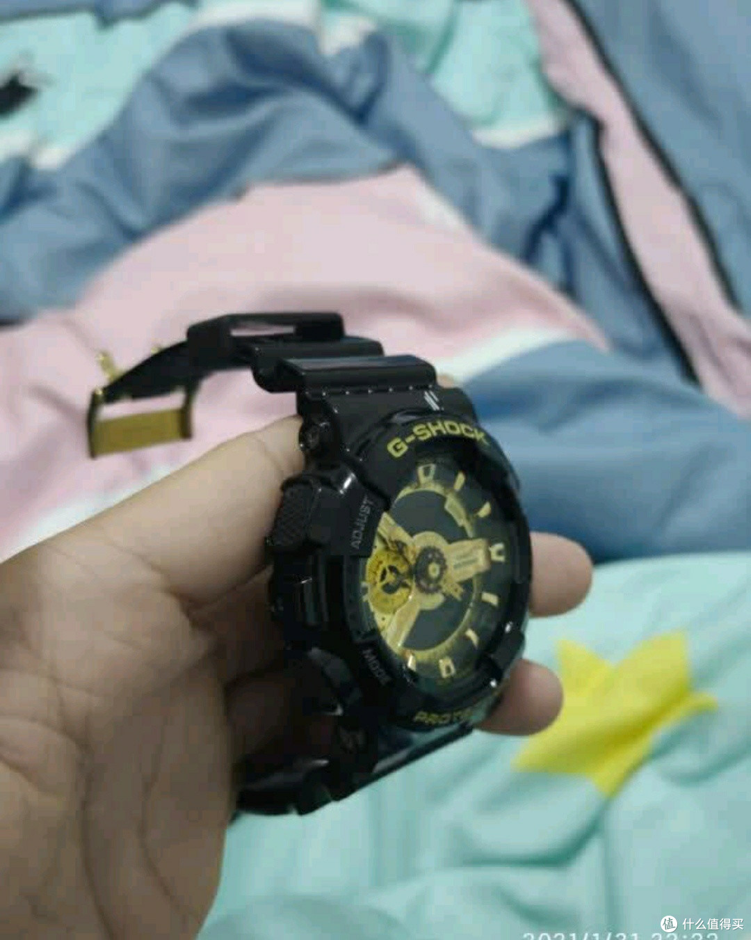 卡西欧G-Shock系列黑金手表