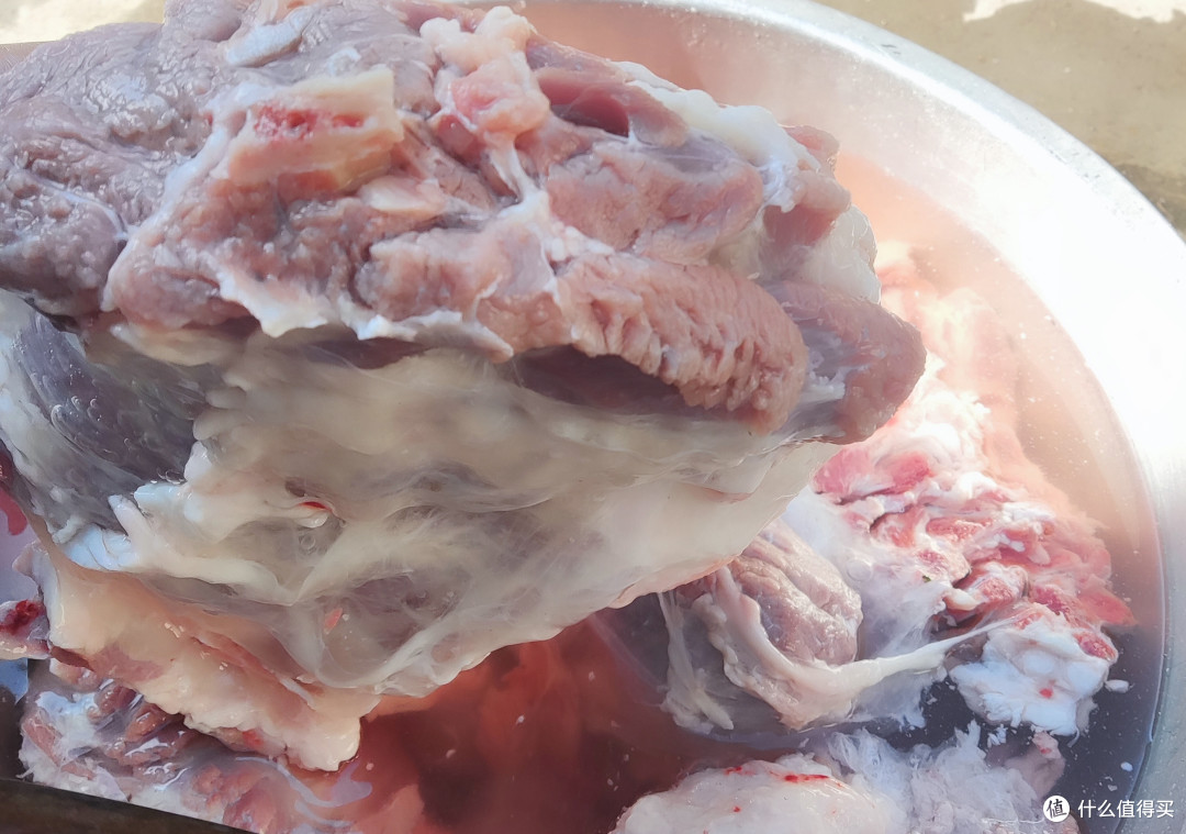 不腥不膳的羊肉汤,富含优质蛋白质哦!